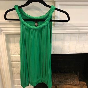 Bloomingdales Cupio top in green. Size small